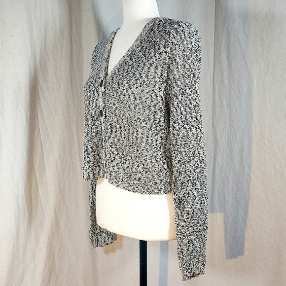 AIKO black & white cotton-rayon knit cropped cardigan, L, NWOT - Picture 2 of 8